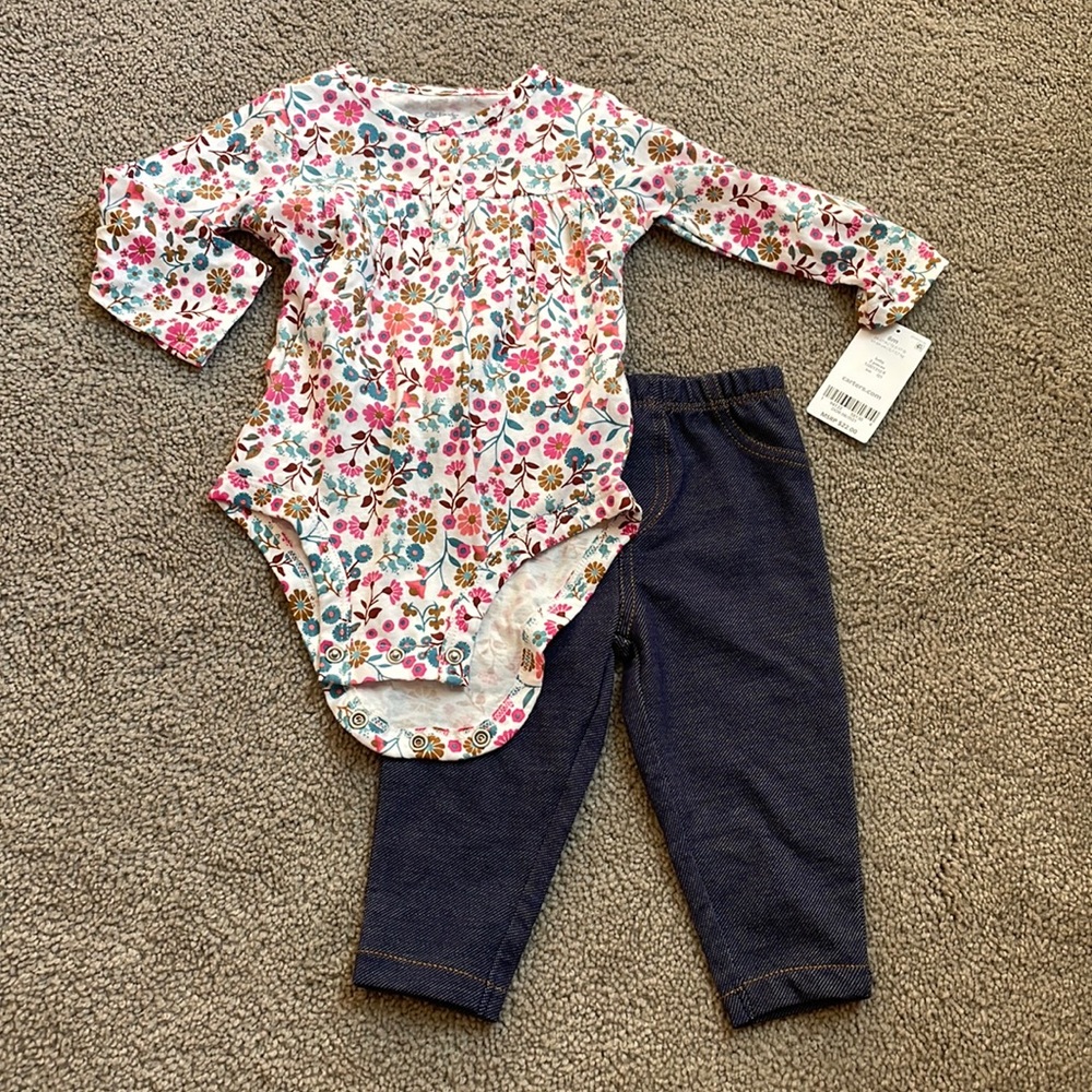 Carters baby girl 2 piece set 6m NWT